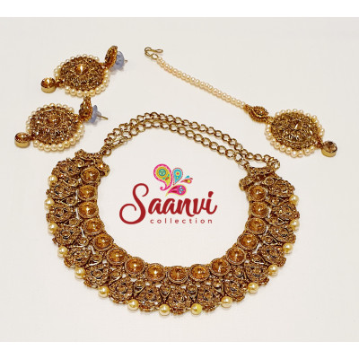  Gold And Pearl Jewellery Set